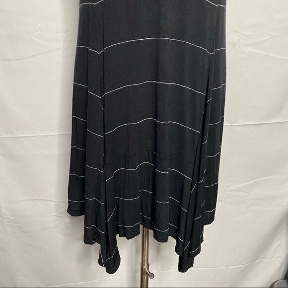 ALC Womens Striped Dress Size Medium Black White Sleeveless Lined Pullover - Picture 4 of 7